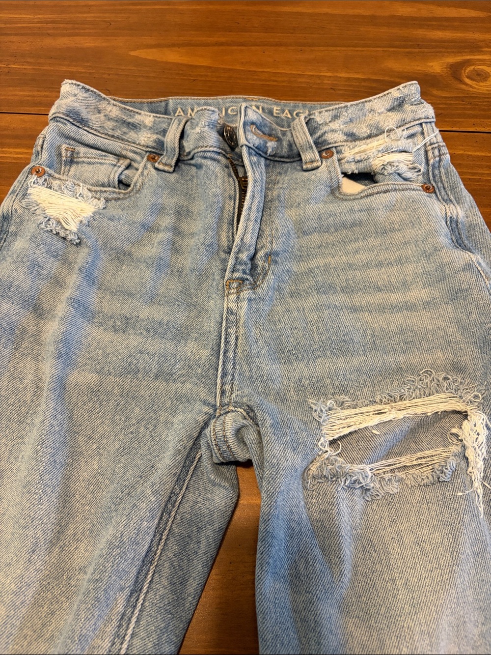 American Eagle woman’s jeans